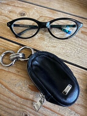 GENTLE MONSTER Takion 01 Glasses with Keychain Pouch